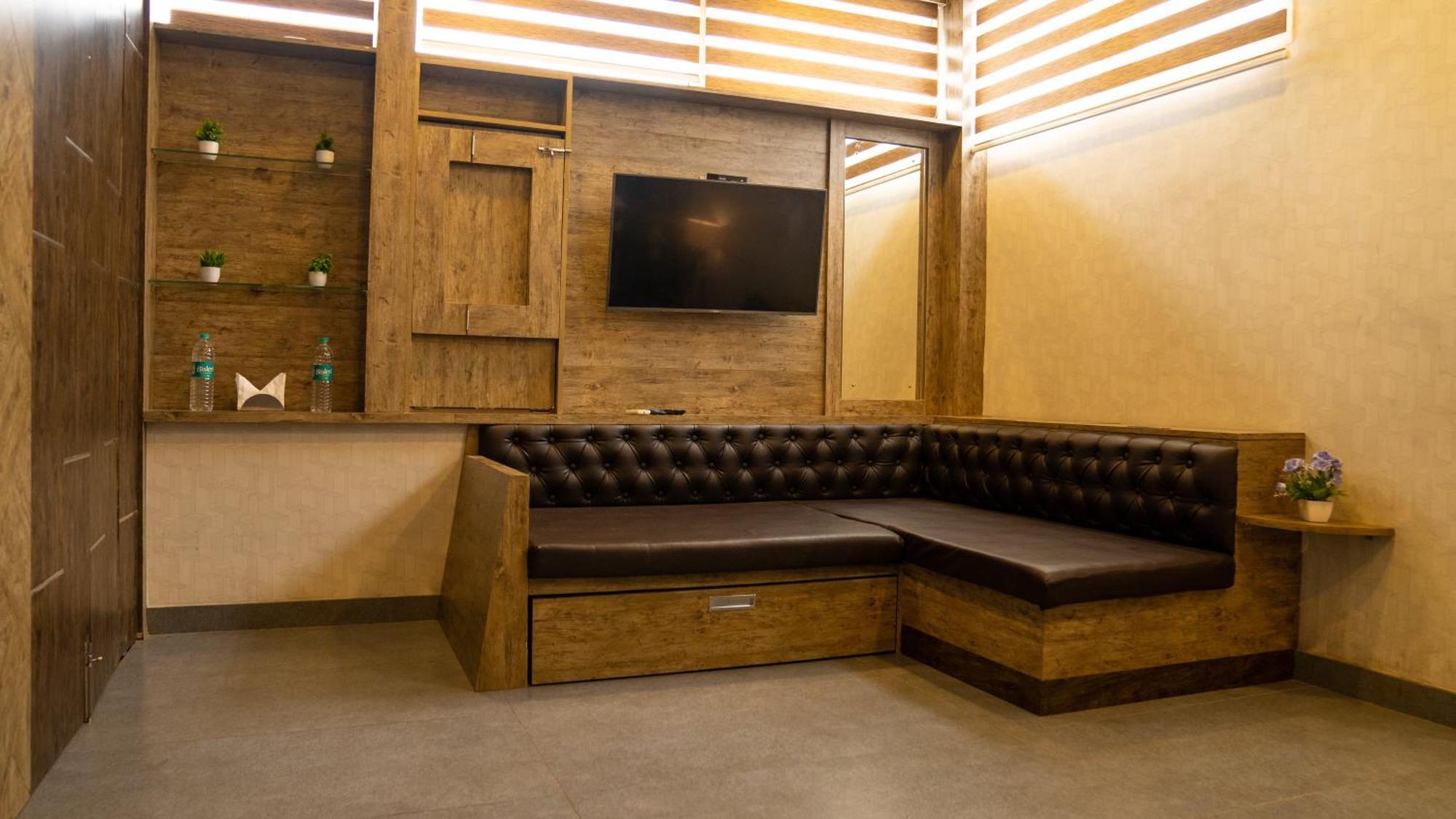 Seasons Suites Jp Nagar Bangalore Room photo